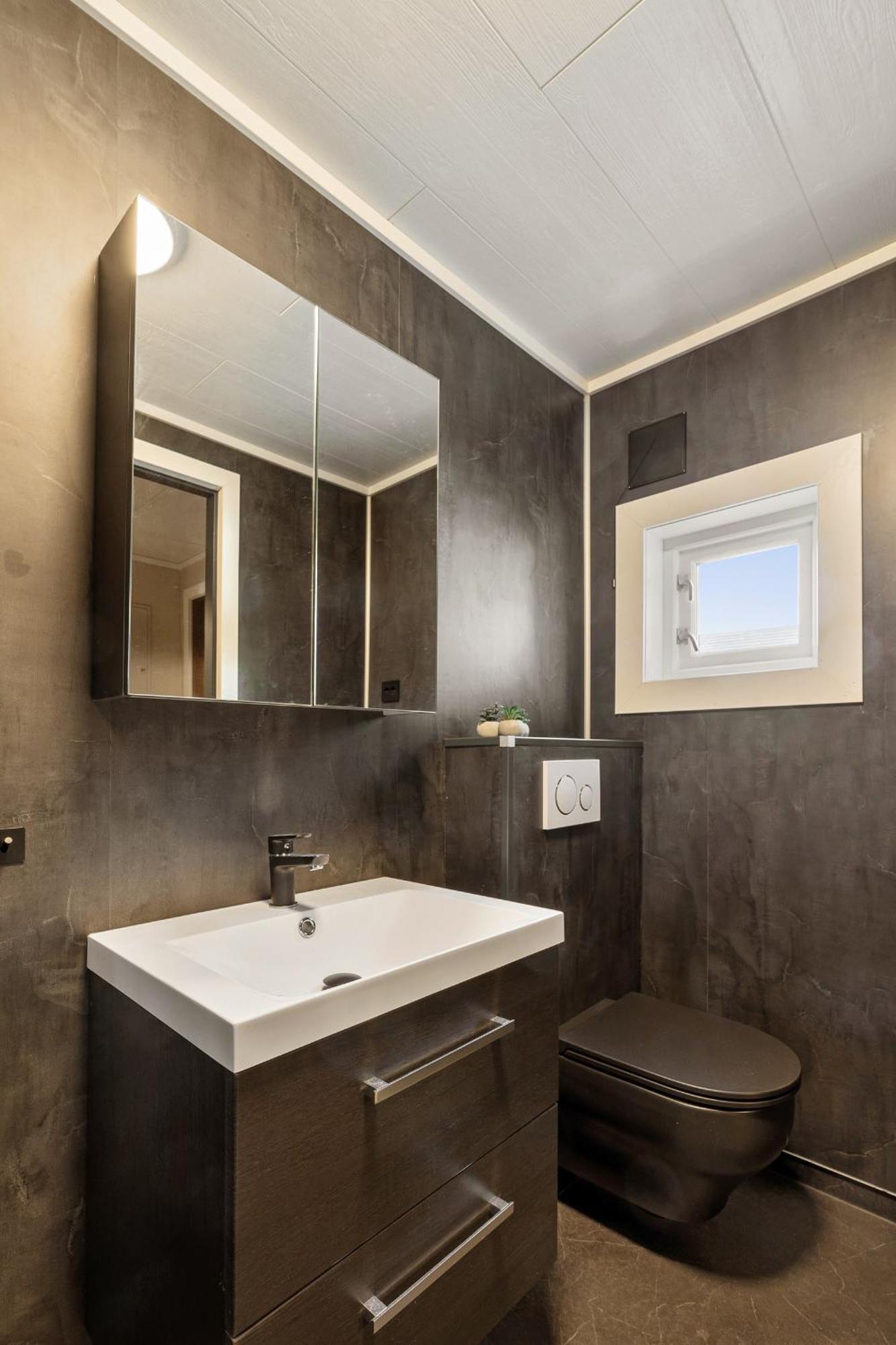 Central And Newly Renovated Apartment For Rent Tromsø Zewnętrze zdjęcie